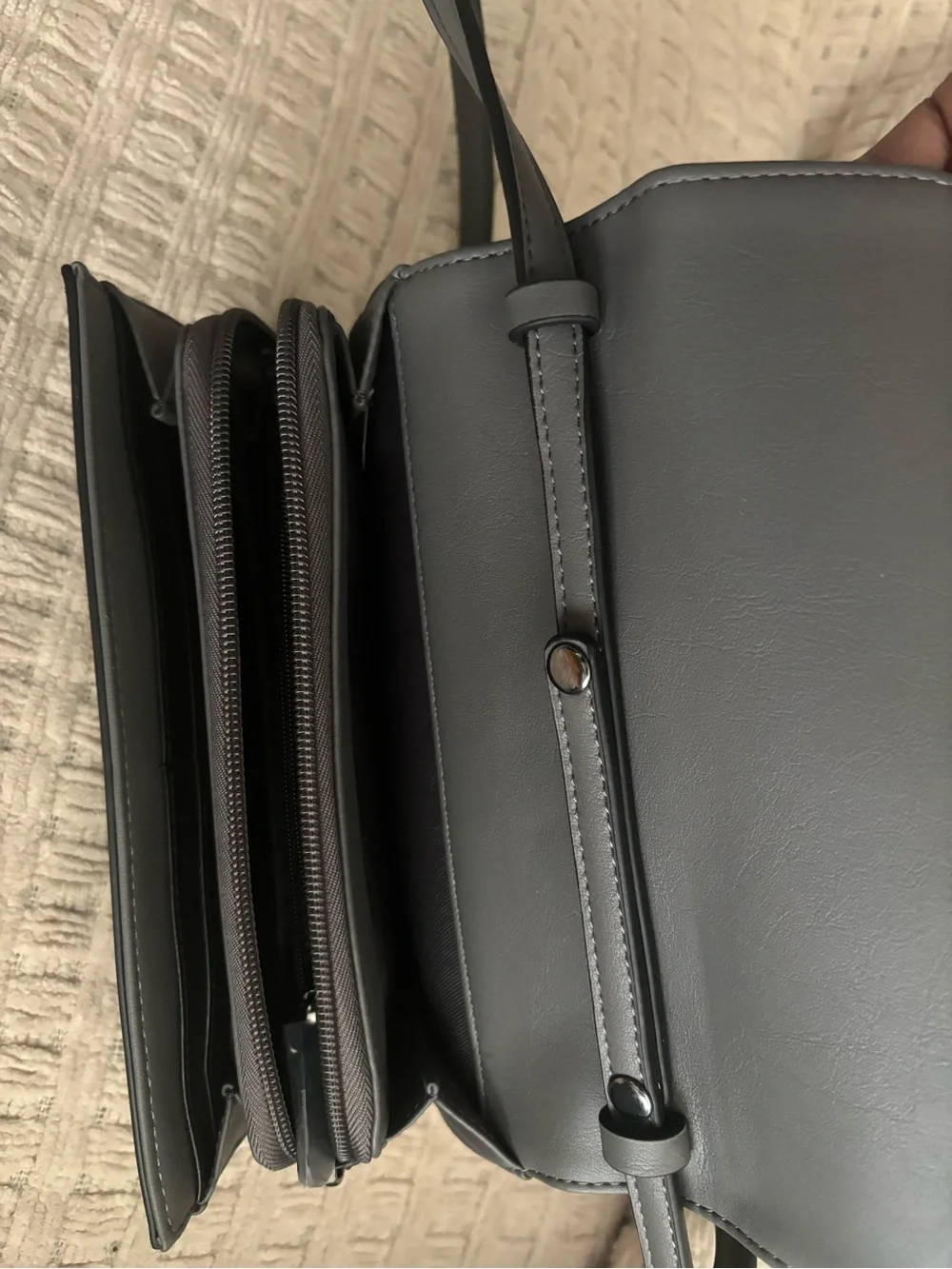 Simply Vera Vera Wang Signature Mini Crossbody bag - Picture 5 of 5